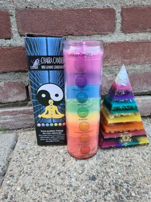 Chakra kaars met echte edelstenen Chakra kaars met echte edelstenen