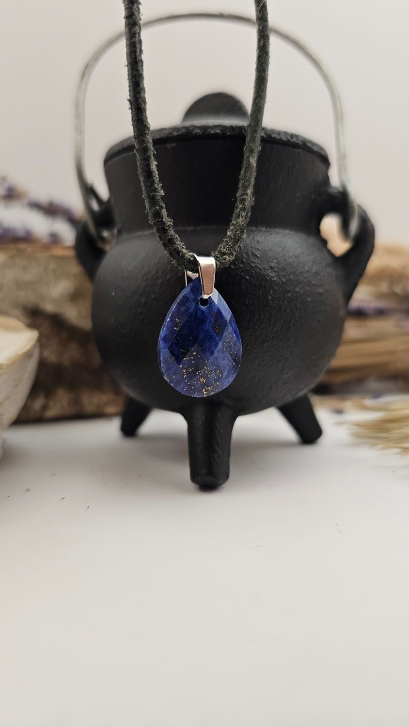 Gefaseerde Lapis Lazuli druppel hanger, handgemaakt