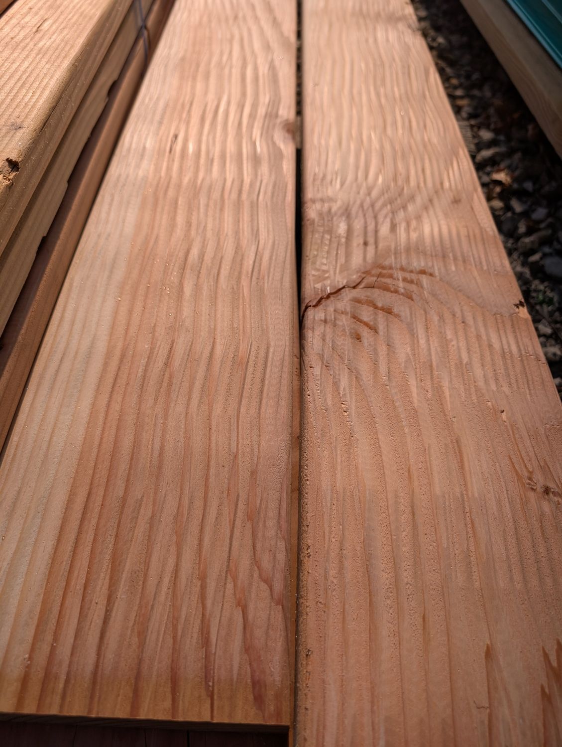 Lame de terrasse en douglas destructuré, 38.00€/ m2