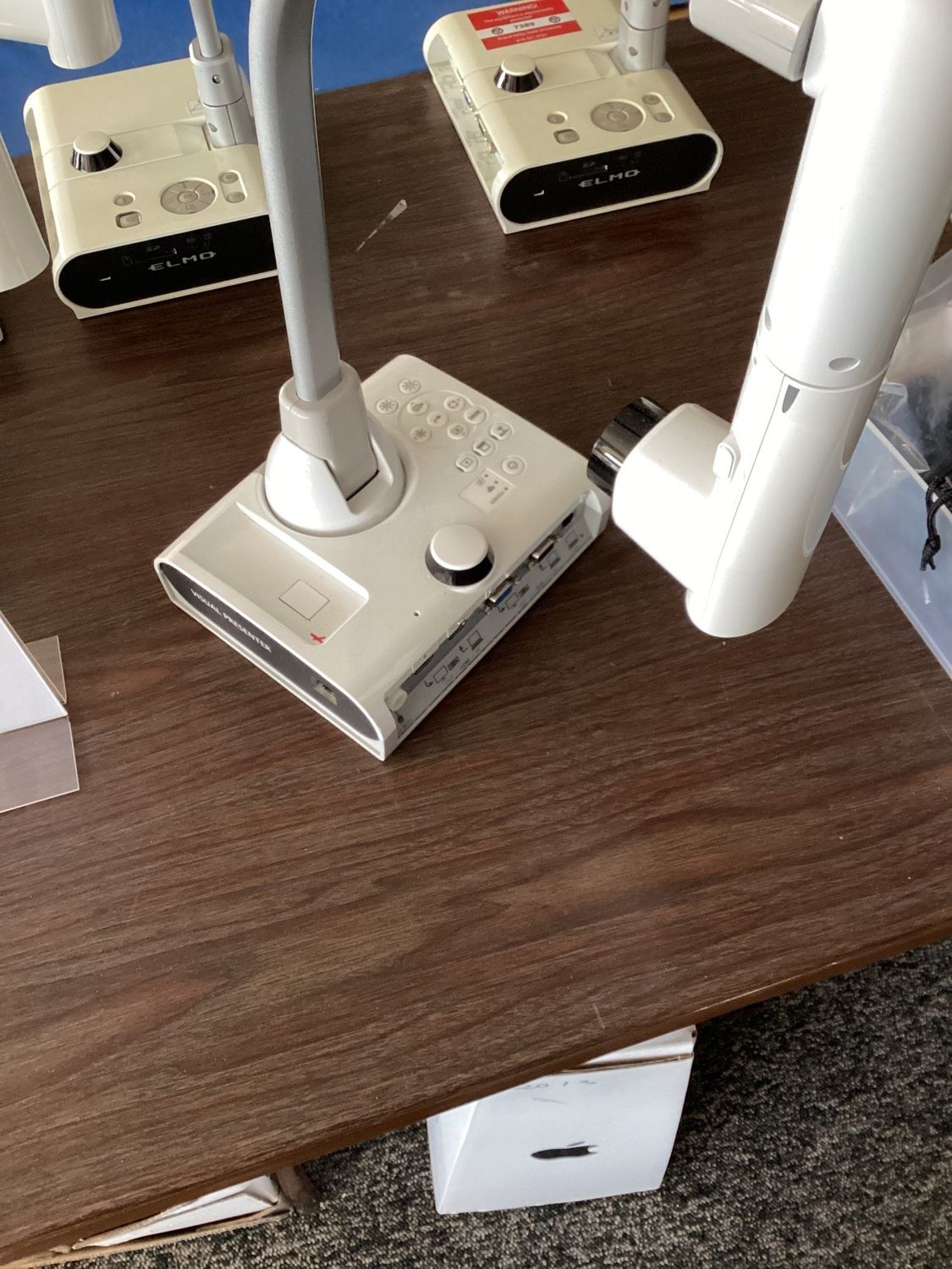 Elmo Visual Presenter (no power cord)