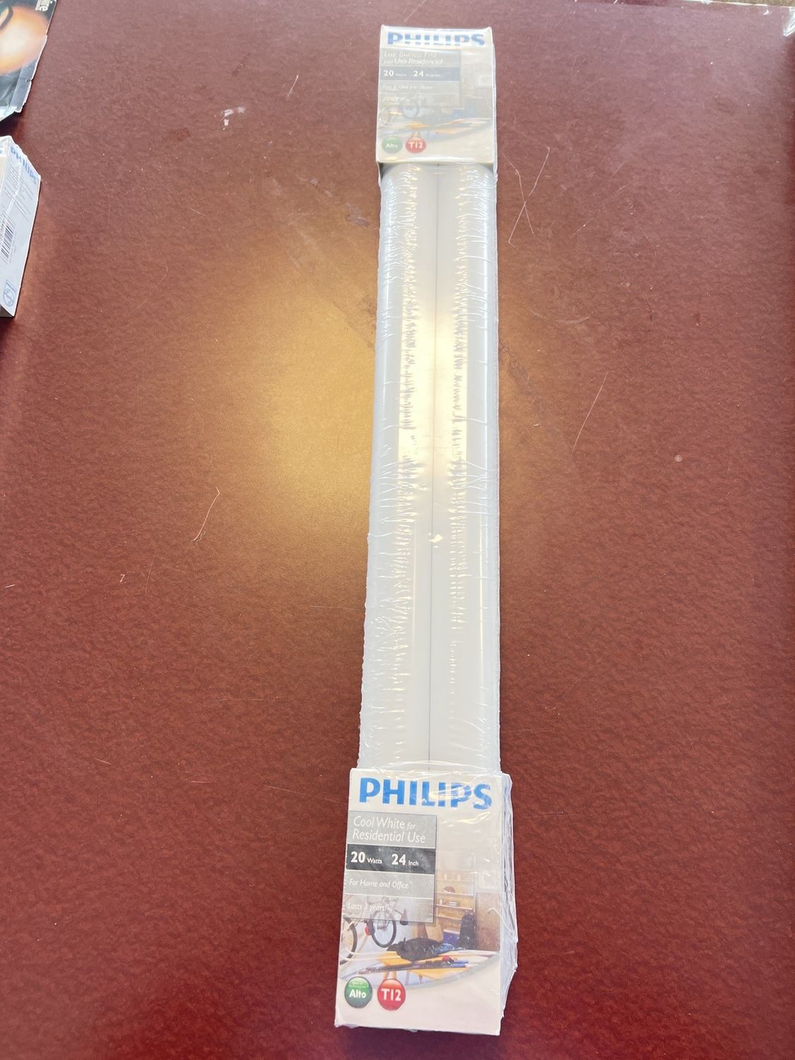 Phillips 20 watts 24 inch