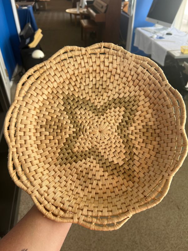 Wicker tray