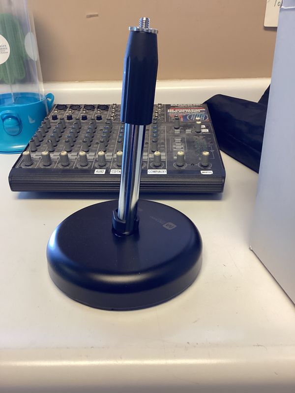 Microphone stand