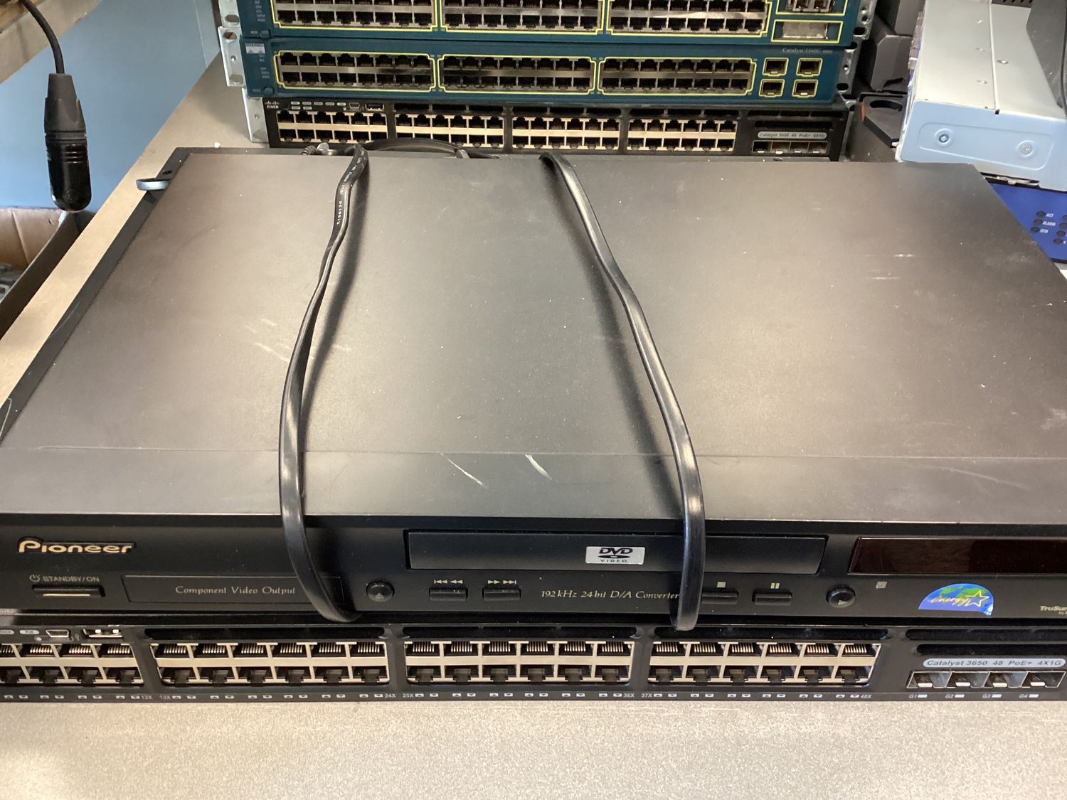 Pioneer DV-440 dvd player