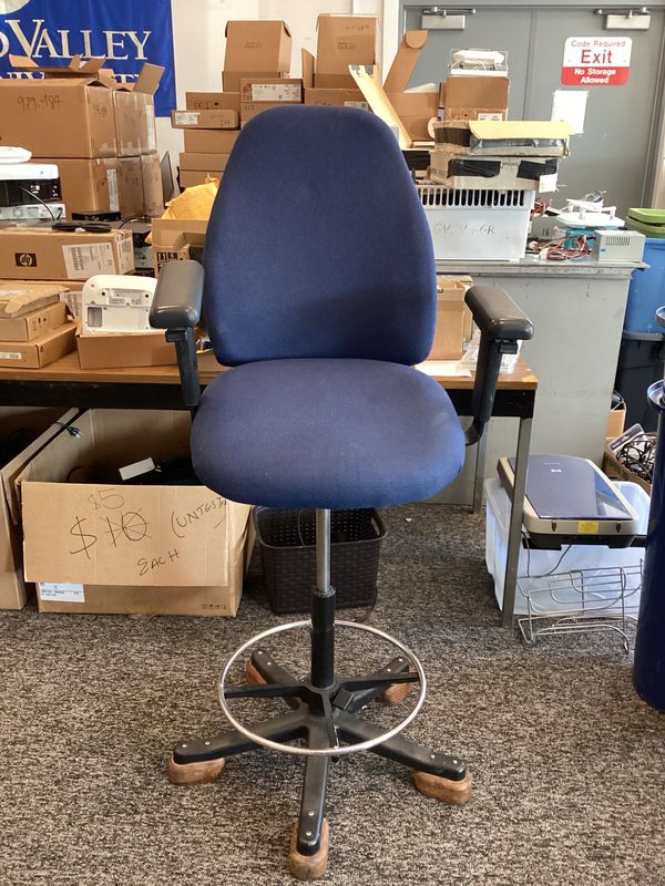 Swivel chair (adjustable, stationary)