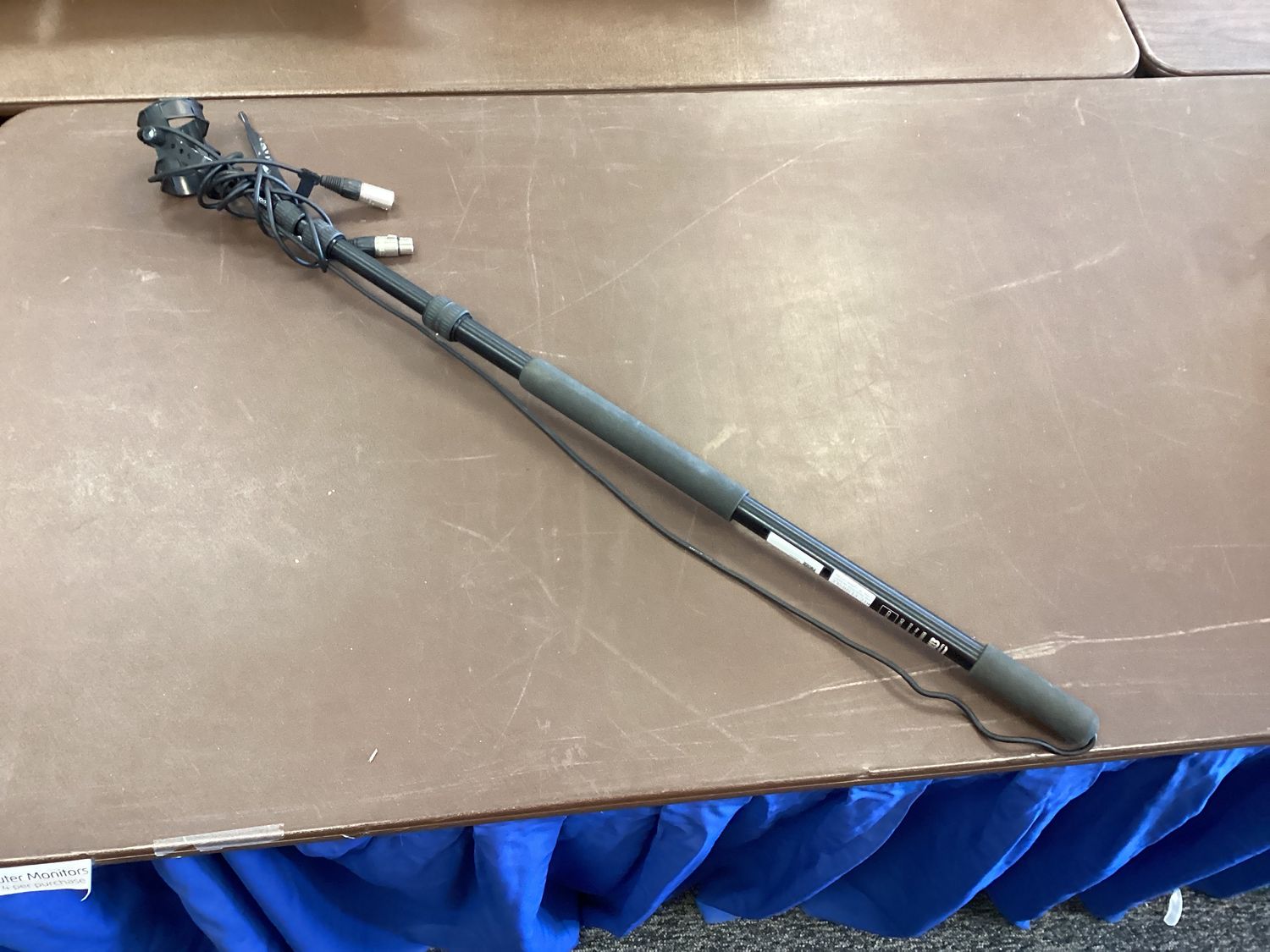 Microphone stand