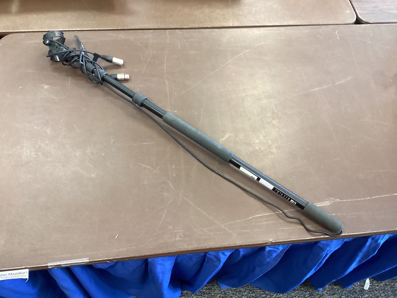 Microphone stand