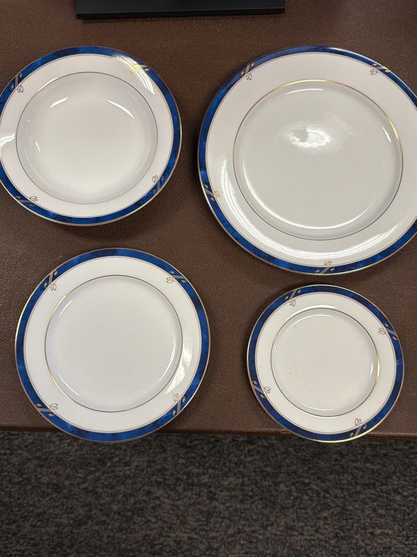 Dinnerware Set