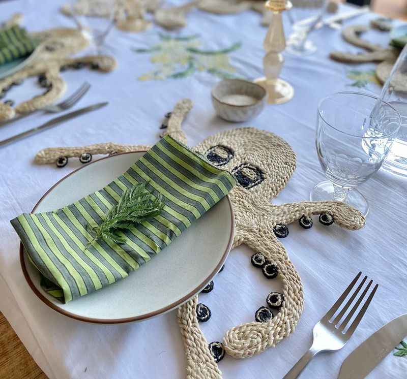 Natural Octopus &amp; Black 100% Jute Placemat