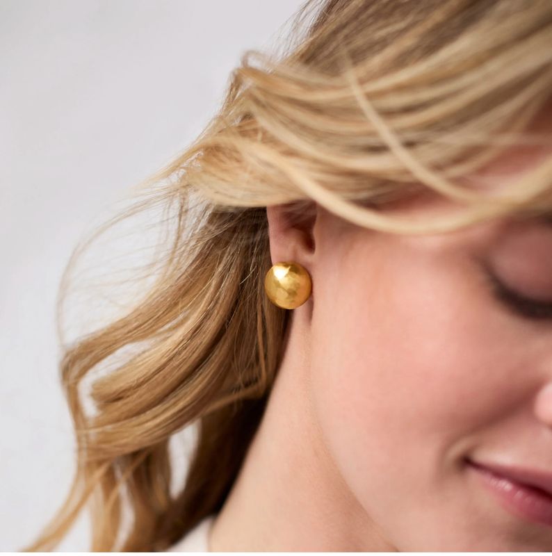 Solara Gold Stud