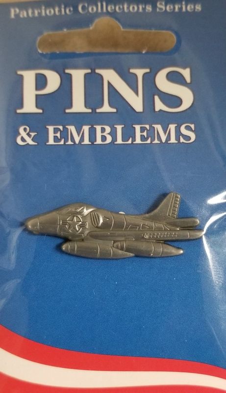 Pin A-04 Skyhawk 1.5
