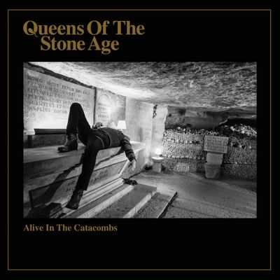 Queens of the Stone Age - Alive in the Catacombs. (Import)