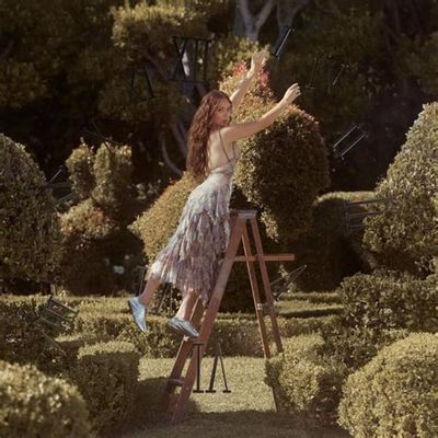 Laufey - A Matter Of Time: The Final Hour (Watercolour Vinyl)