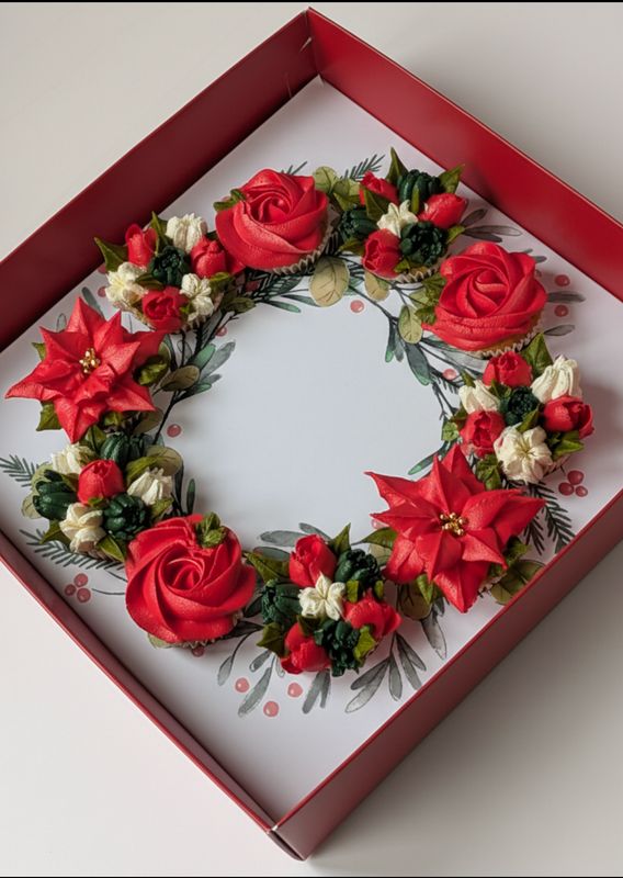 Christmas Wreath cupcakes Christmas Wreath cupcakes