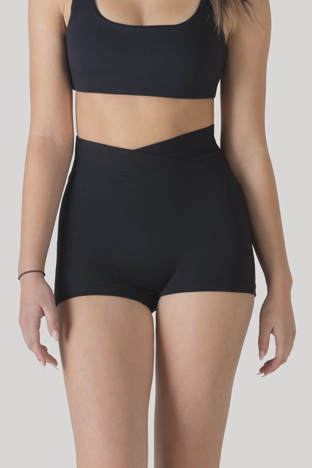 BLOCHeverhold™ Womens Cross Over Short - D5227