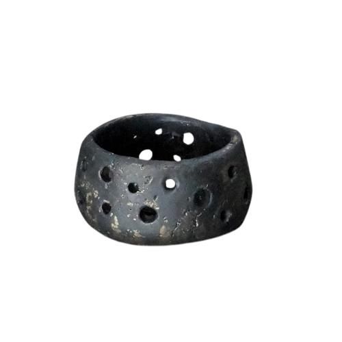 Holed Bowl