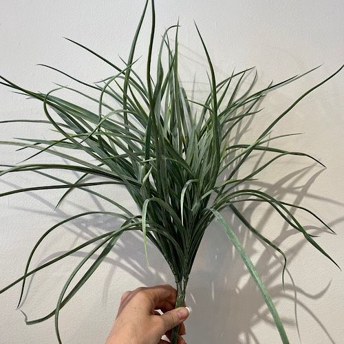 20" Grass Bush