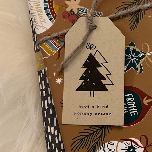Box with 20 Kind Holiday Gift Tags