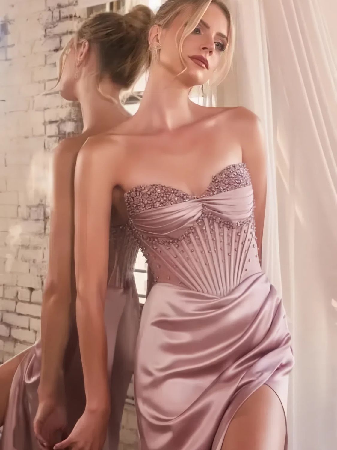 Robe bustier rose poudré satinée