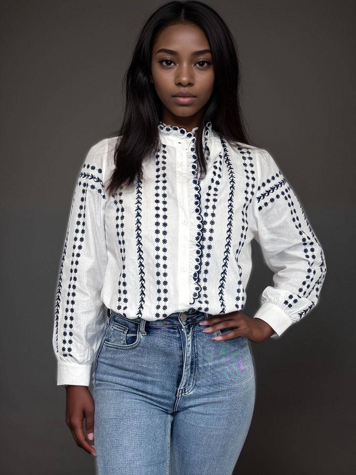 Chemise brodée blanche