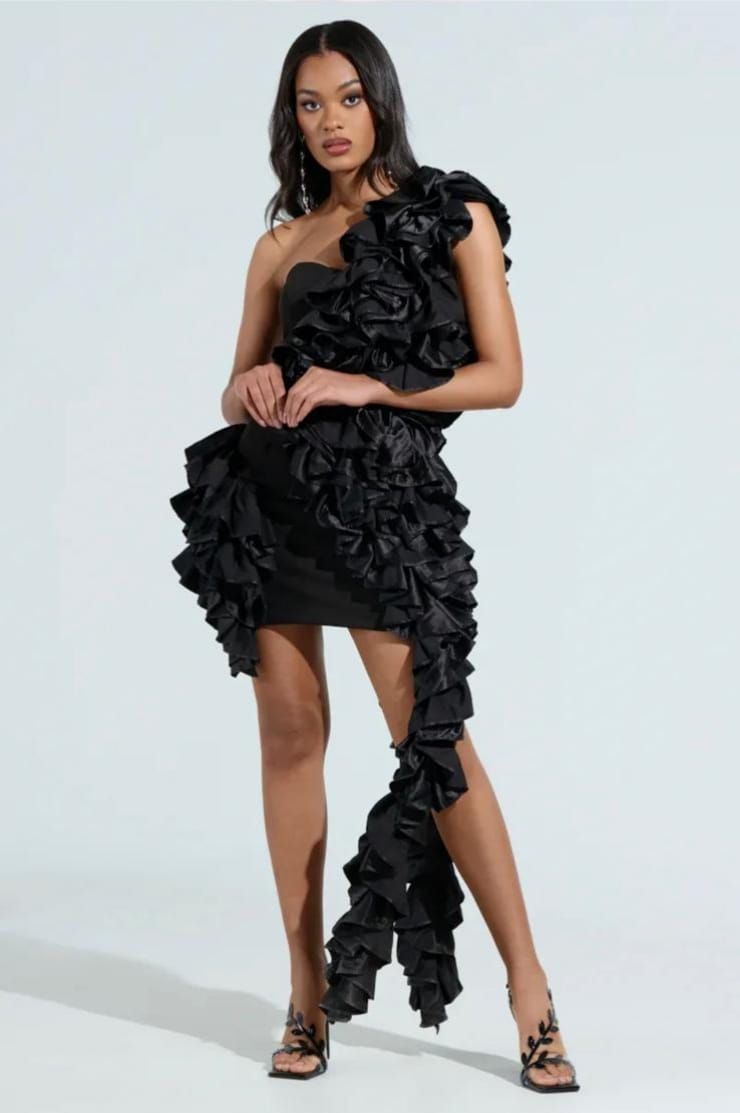 Robe soirée noire asymétrique