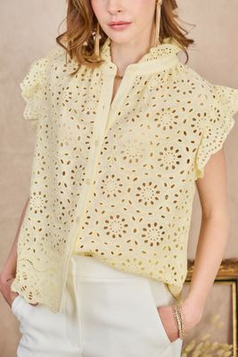 Haut femme jaune en broderie anglaise