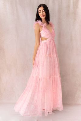 Robe rose en tulle décolletée et dos noué