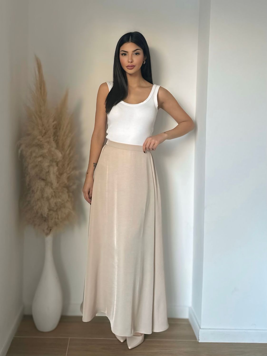 Jupe longue fluide beige – Élégance naturelle