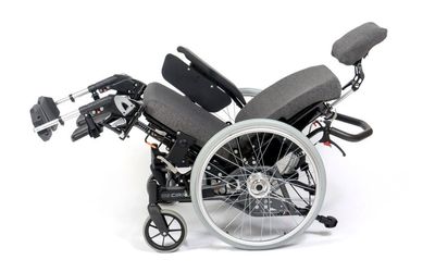BREEZY CIRRUS G5 TILT IN SPACE WHEELCHAIR