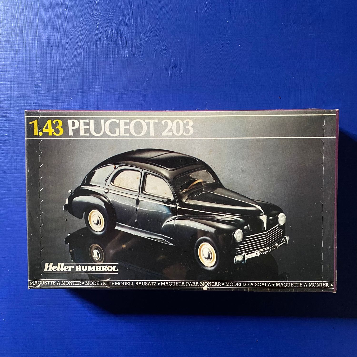 Peugeot 203 Sedan Heller Humbrol Model Kit 1:43