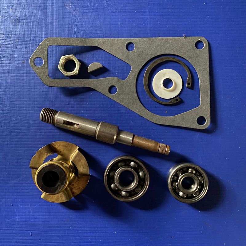 Peugeot 404 Water Pump Overhaul Kit