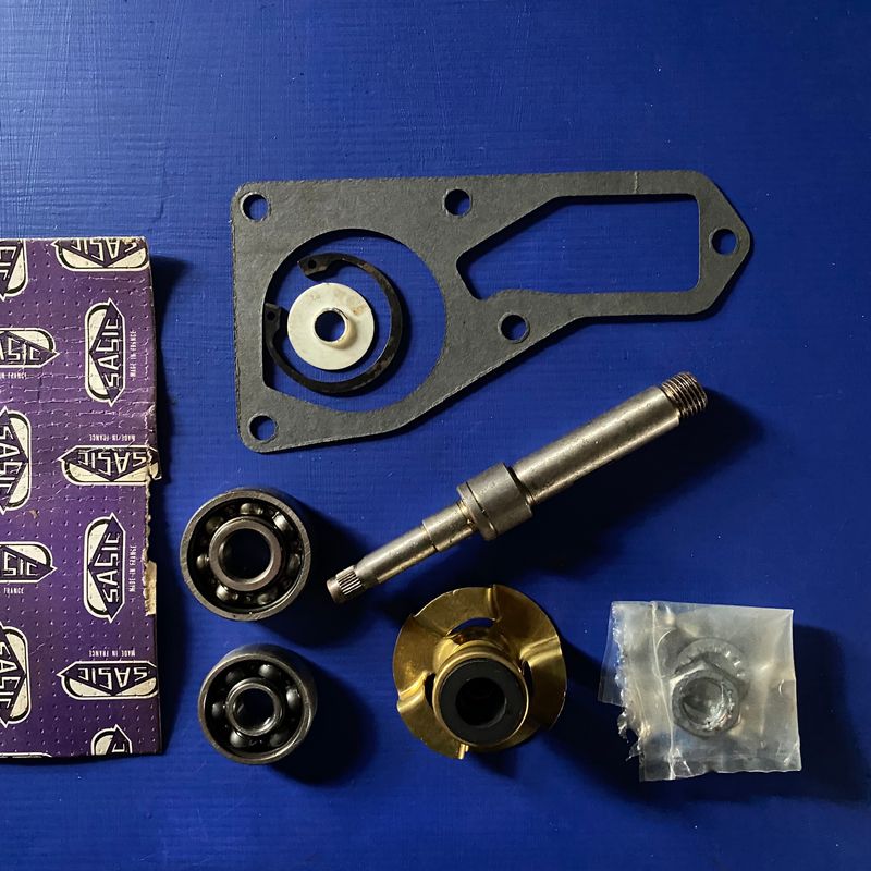 Peugeot 504 Water Pump Overhaul Kit