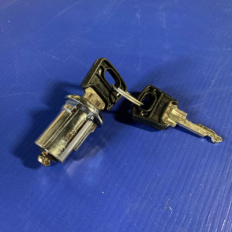 Peugeot Front Door Lock Barrel &amp; Keys