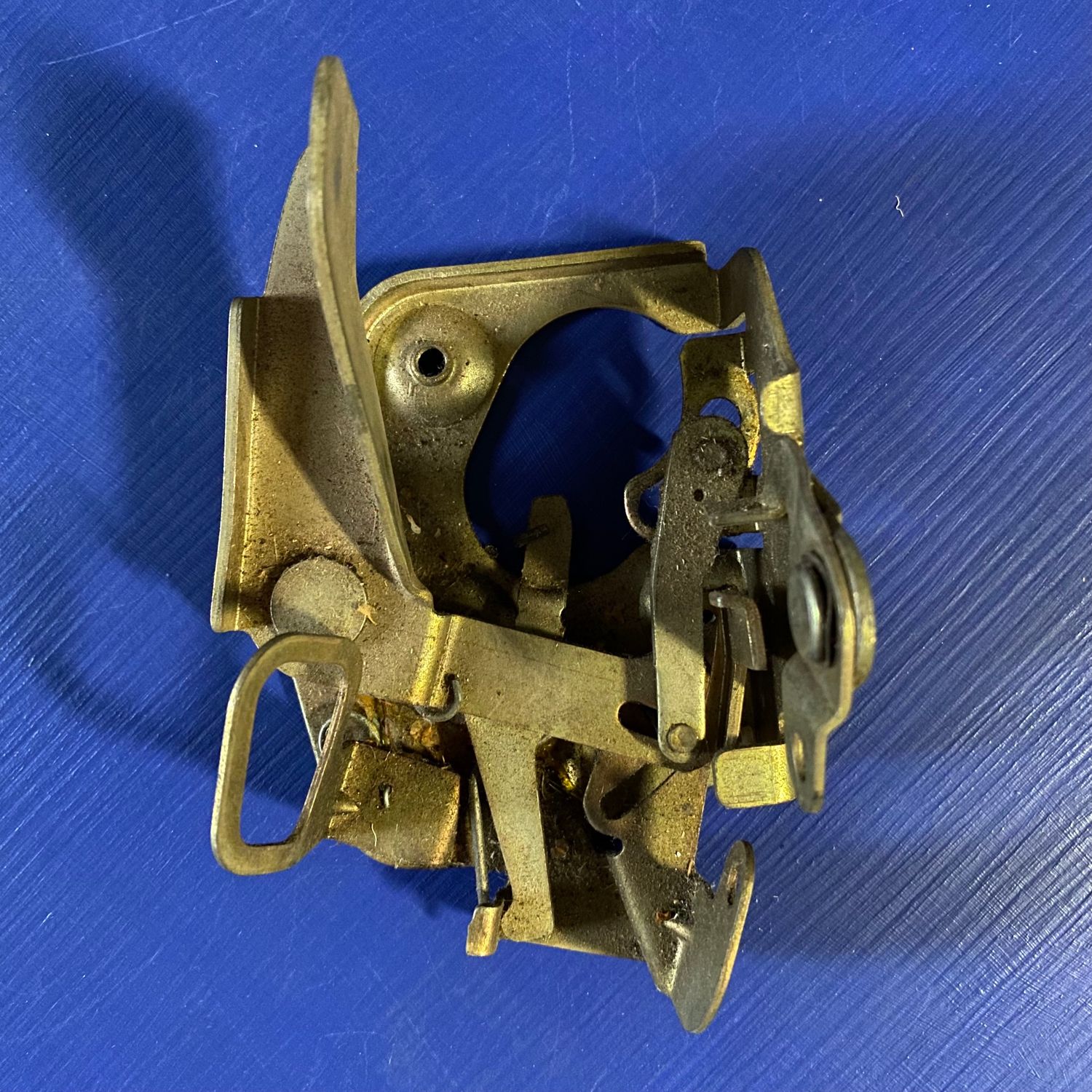 Peugeot 504 EARLY  RHF Door Lock Mechanism  new