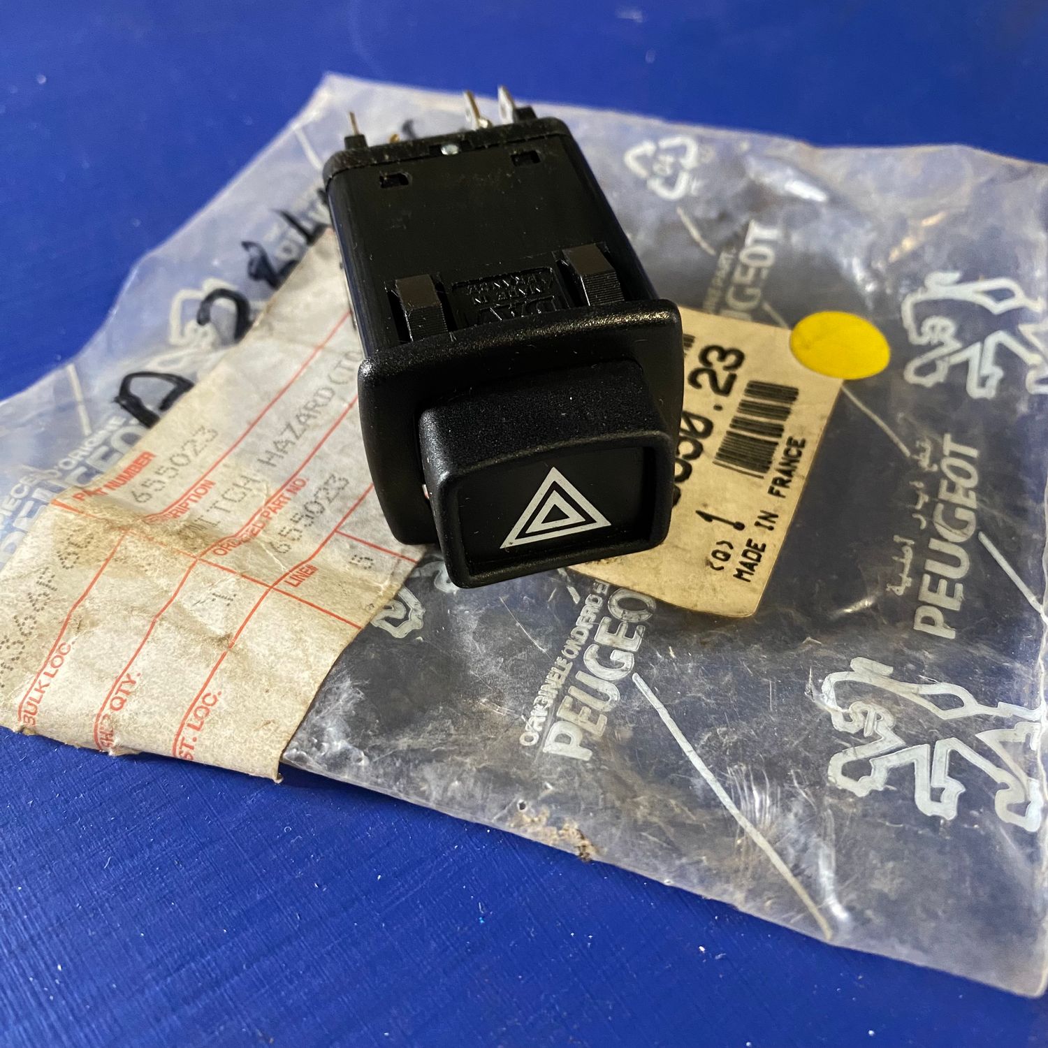 Peugeot 505 Hazard Switch