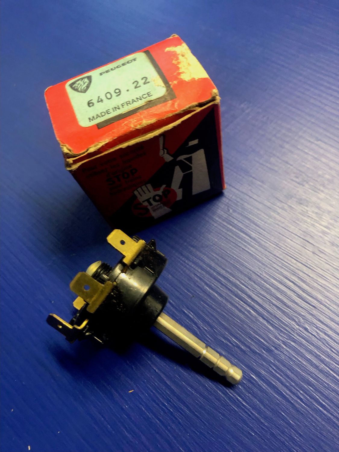 Peugeot 404 Sedan and Wagon Wiper Switch up to 1969