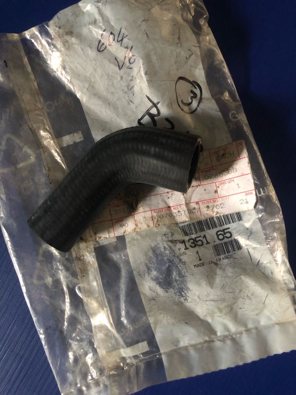 Peugeot 604 and 504 V6 Coupe Thermo. By Pass Hose