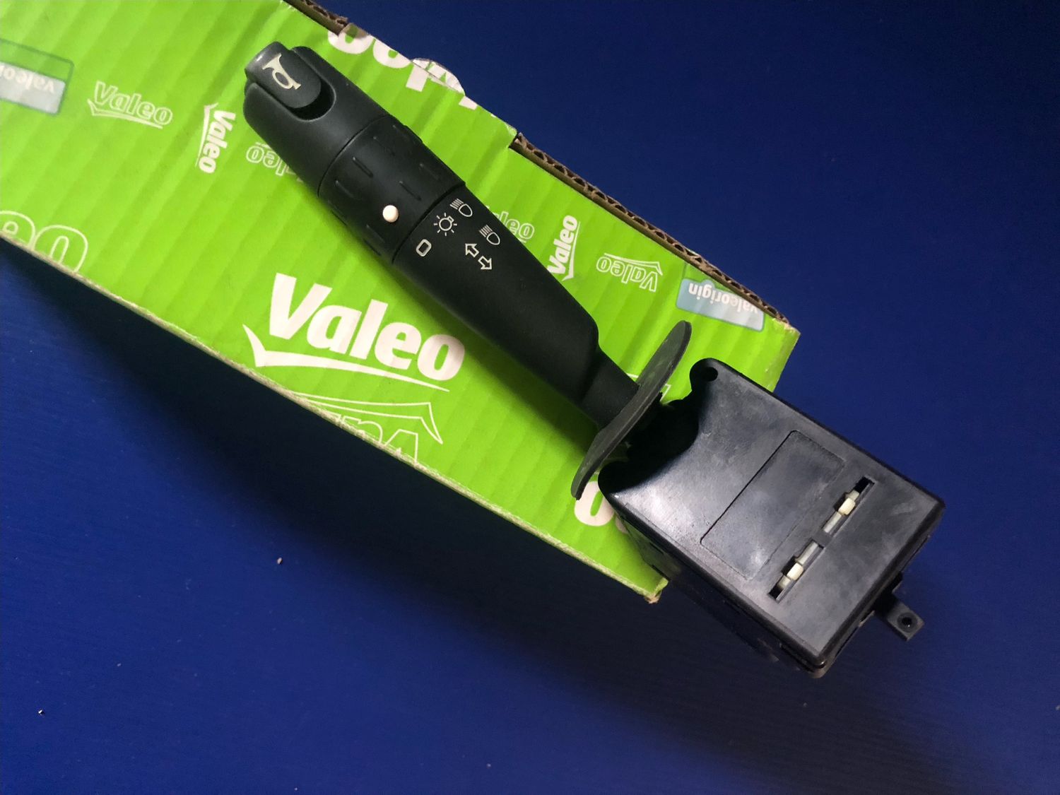 Peugeot 405 late model Headlight / Blinker Switch assy.