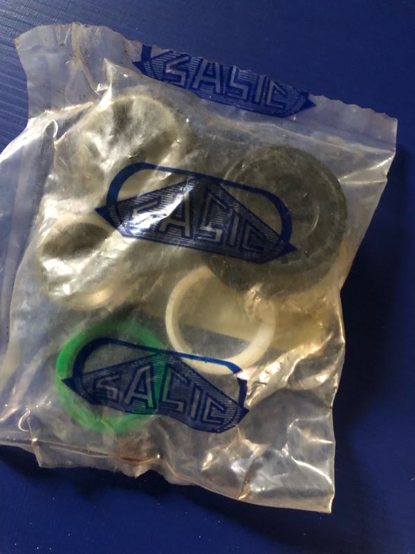 Peugeot 404 Lower Outer Ball Joint Overhaul Kit