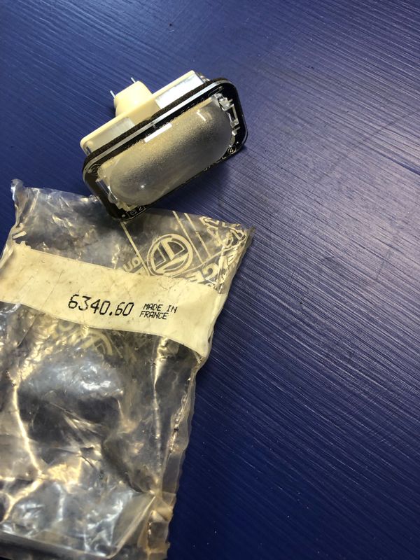 Peugeot 505 1985 to 1992 Sedan Rear No. Plate Lamp Assembly