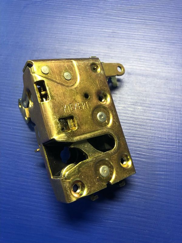 Peugeot 405 Right Front [ drivers ] Door Lock Mechanism  new