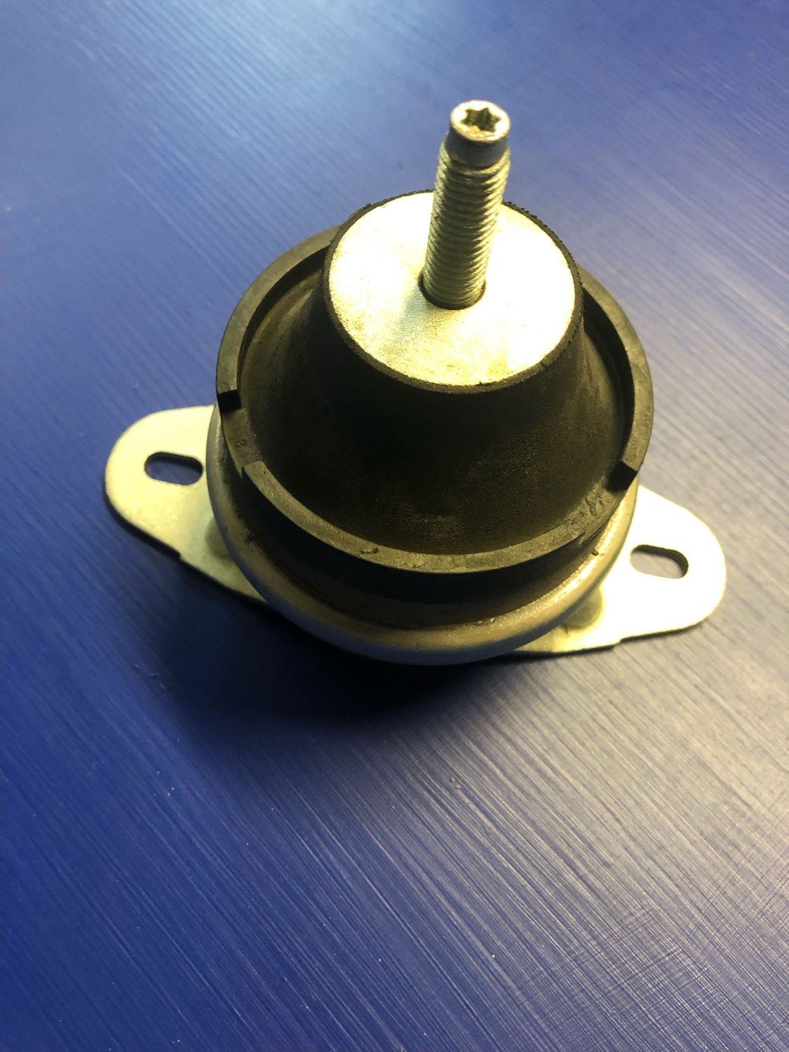 Peugeot 407 Right Top Engine Mounting  DW10B