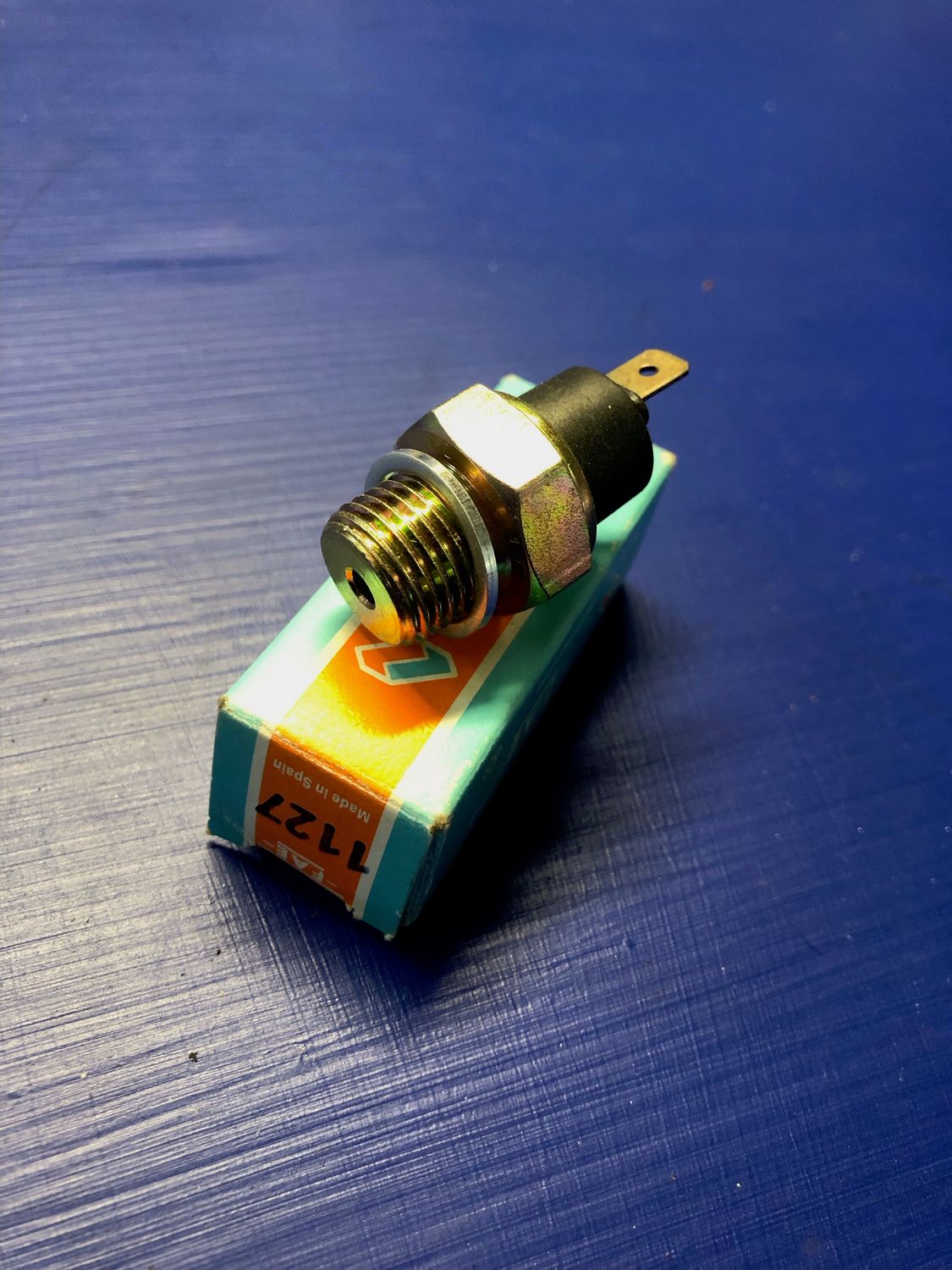 Peugeot 205 GTI, 405 1.9L and 206 1.4L Oil Pressure Switch  new