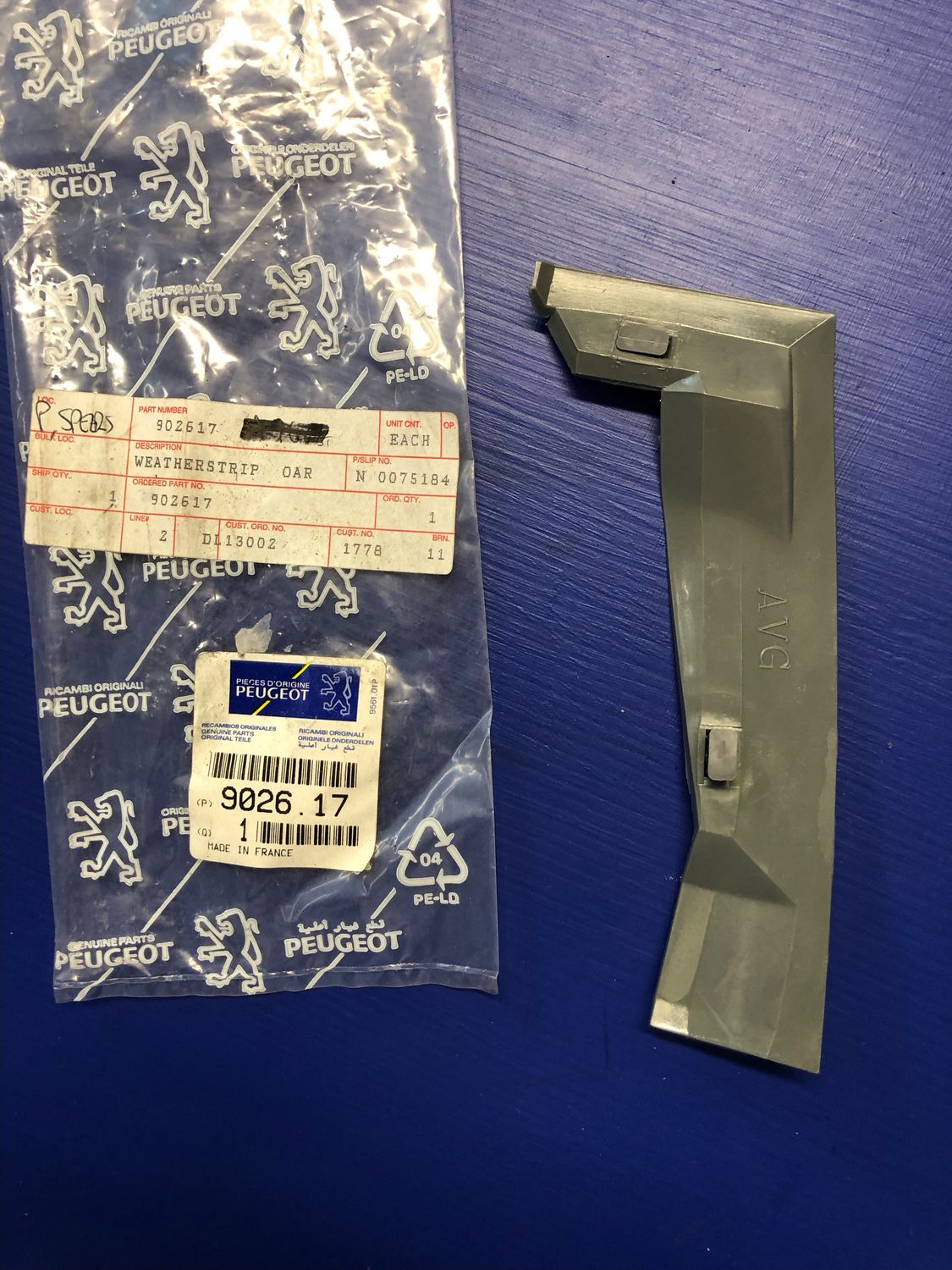 Peugeot 504 Sedan and Wagon Left Front Grey Door Seal Retainer - Upper with clips