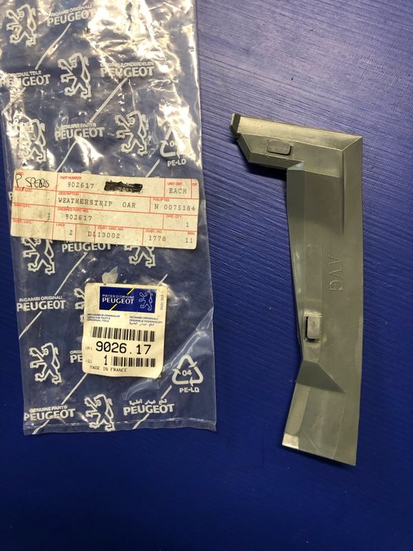 Peugeot 504 Sedan and Wagon Left Front Grey Door Seal Retainer - Upper with clips