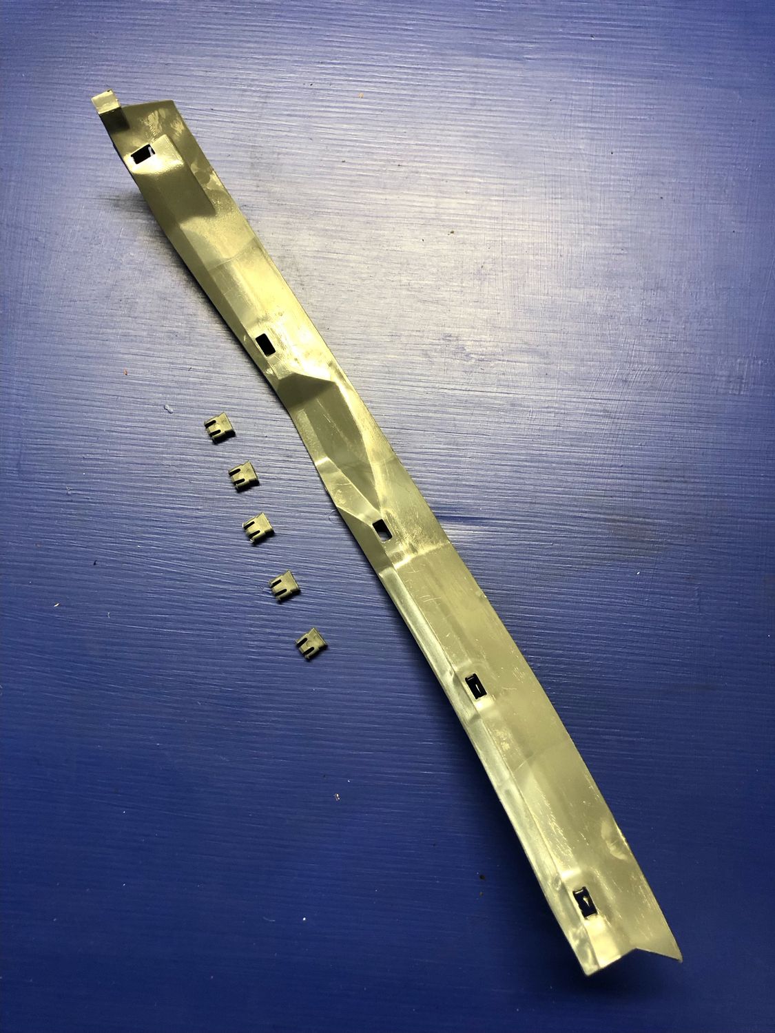 Peugeot 504 sedan and Wagon Left Rear Door Seal Grey Retainer - forward edge of rear door with clips