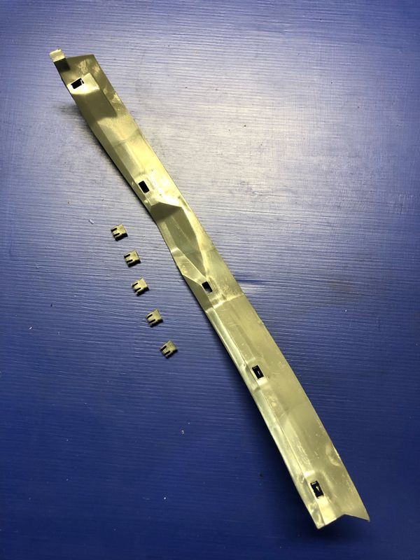 Peugeot 504 sedan and Wagon Left Rear Door Seal Grey Retainer - forward edge of rear door with clips