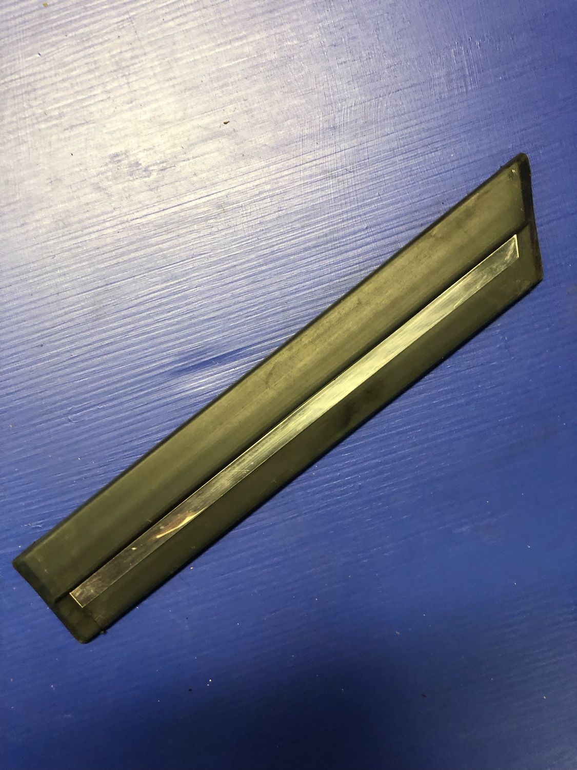 Peugeot 505 1980 to 1982 Right Front Mudguard Moulding