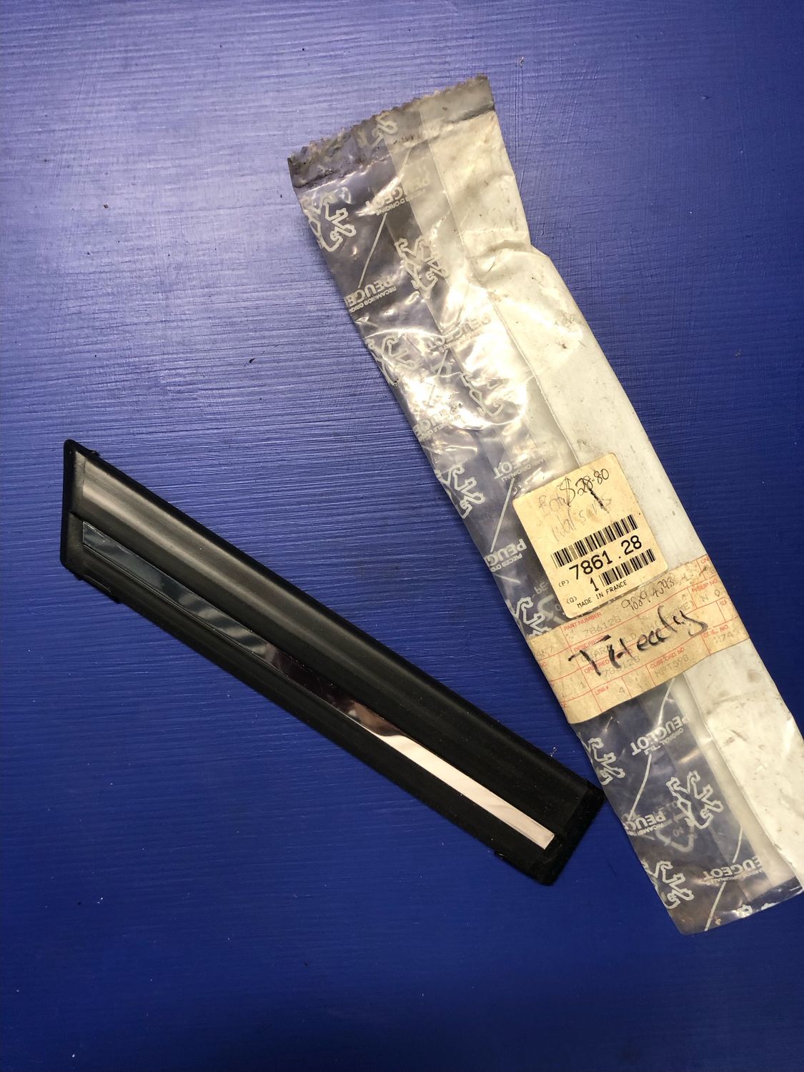 Peugeot 505 1980 to 1982 Left Front Mudguard Moulding