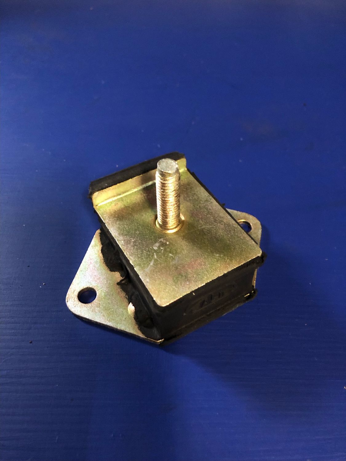 Peugeot 504 and carby 505 Engine Mount